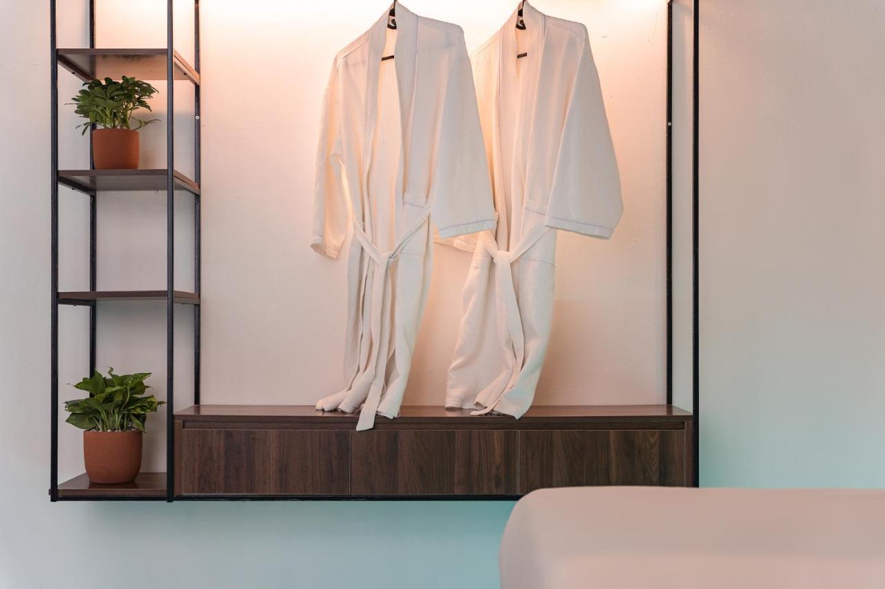 C O R O N A Hanoi House Bagian luar foto